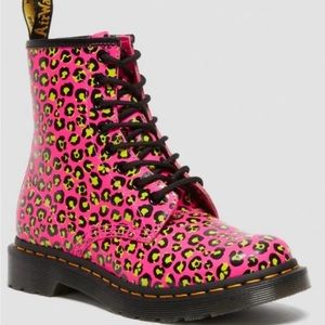 NWOT Dr. Marten boots